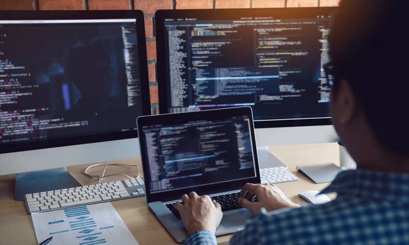 数据科学选型:R与Python如何赋能商州区网站建设?